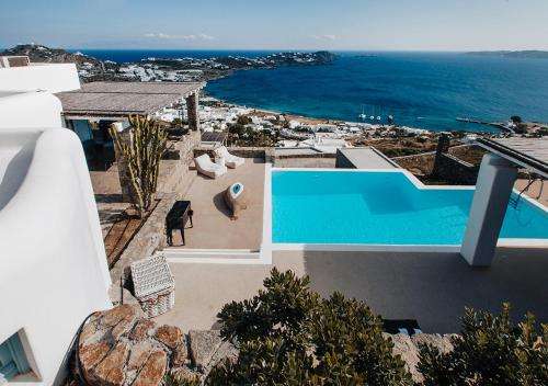 www.dianavillamykonos.com