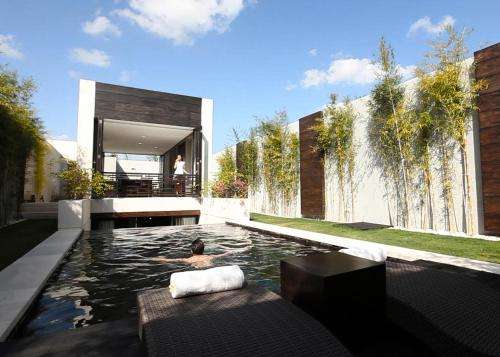 www.equilibriahotels.com