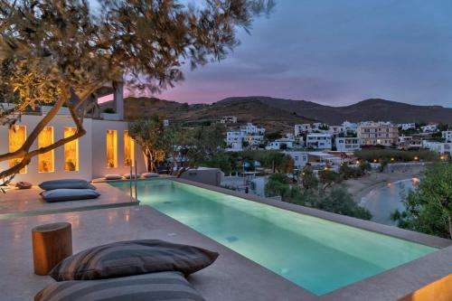 www.marconisvilla.gr