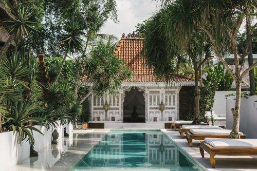 www.shrinehouses.com