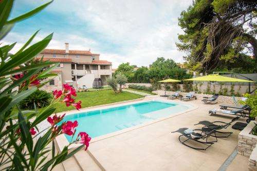 www.villajuliaistria.com