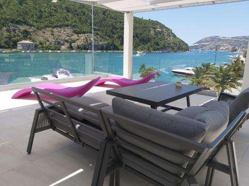 www.villariva-dubrovnik.com