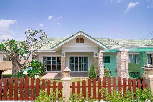 www.venicebeachhuahinpoolvilla.com