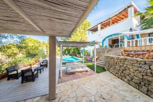 www.ihouseibiza.com