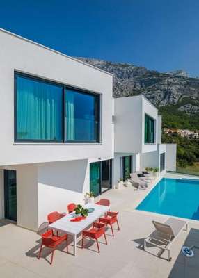 www.villa-zvizdan.com