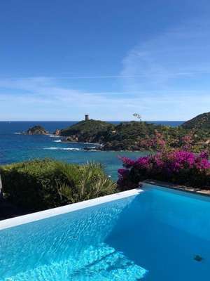 www.villarosa-fautea.com
