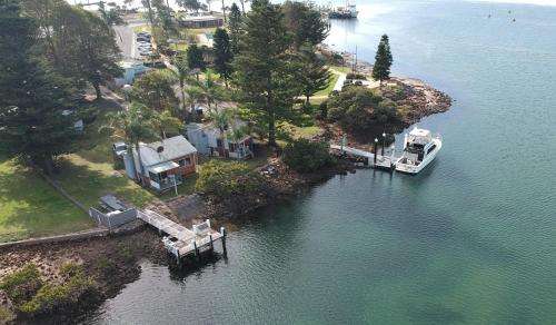 www.waterfrontcottages.com.au