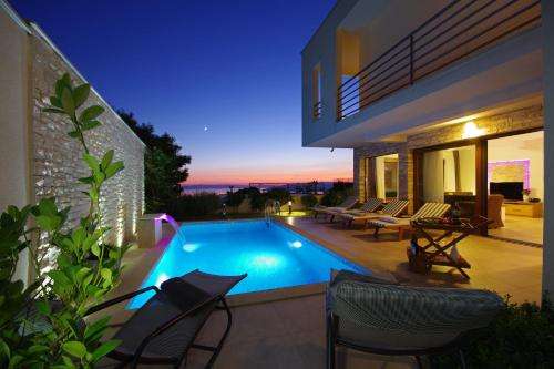www.villa-lucia-marea.com