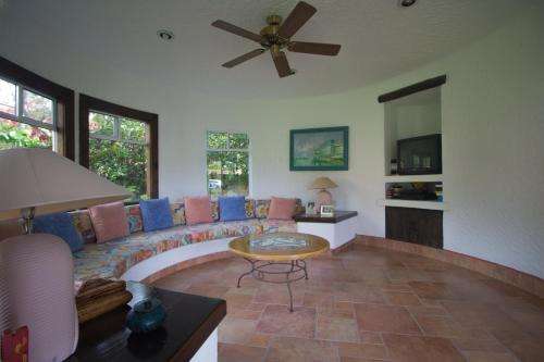www.villacoiros.com