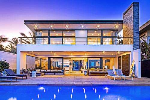 www.beachhouselodge.co.za