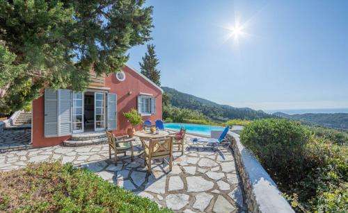 www.agiosnikitasvillas.gr