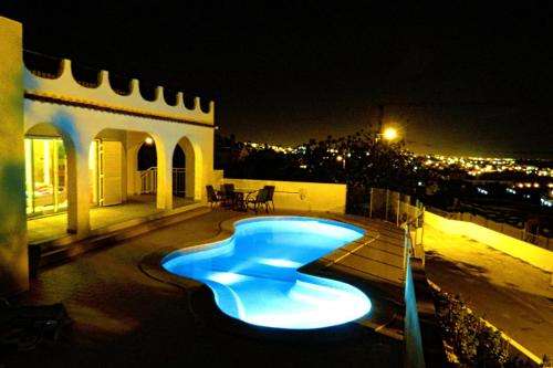 www.villa-esmeralda.net