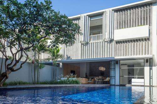 www.originseminyak.com