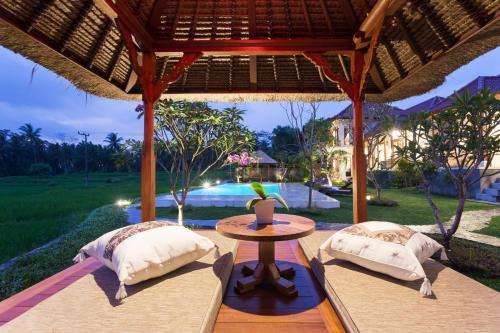 www.champaca-villa-ubud.com