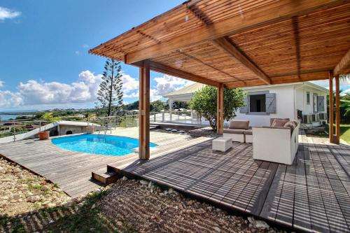 www.villathomana.com