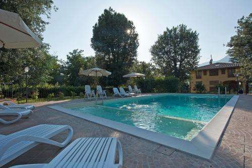 www.villalasequoia.com