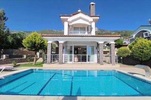www.villabuketi.com