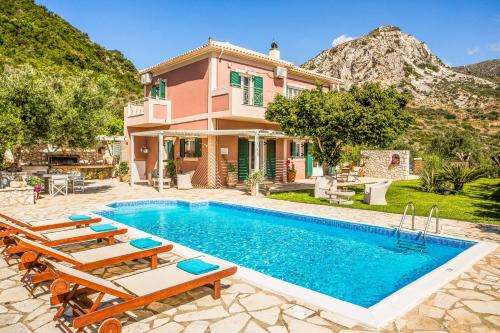 www.kateliosvillas.gr