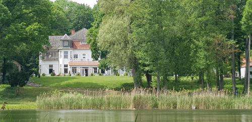 www.villa-am-stechlin.de