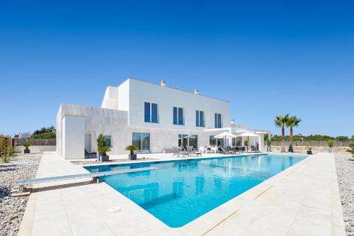 www.rent4u.holiday
