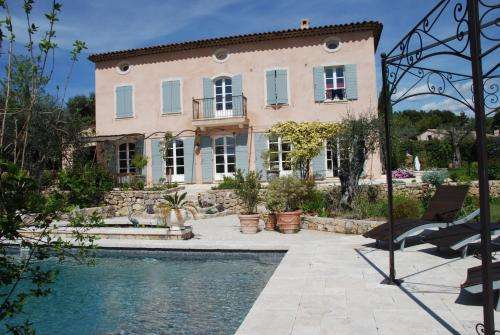 www.bastide-saint-joseph.fr