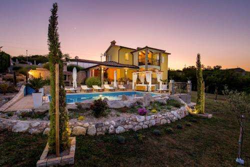 www.villaemmamaria.com