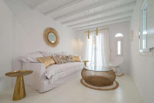 www.villa-luana-naxos.com