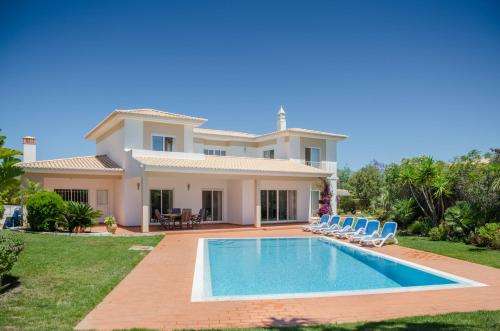 www.belgraveholidayhomes.com