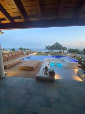 www.rhodesvillascollection.com