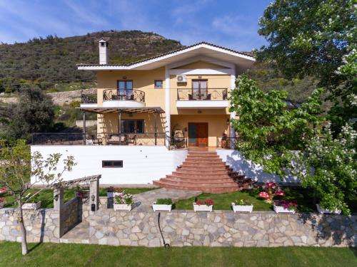 www.villa-loridis.com