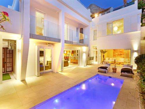 www.cliftonseaviewcourtyard.co.za