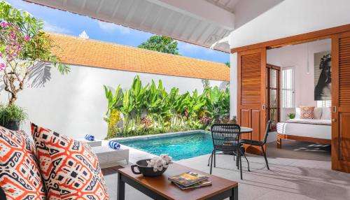 www.villakarangseminyak.com
