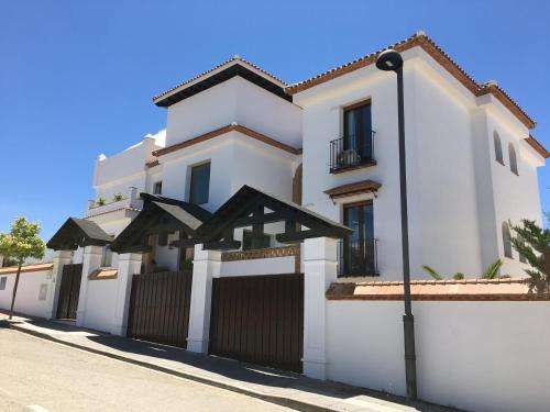 www.balear-alojamiento.es