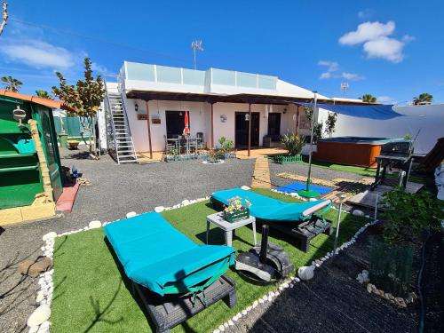 www.luxurylanzarotevillas.com