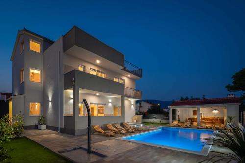 www.villa-siculi.com