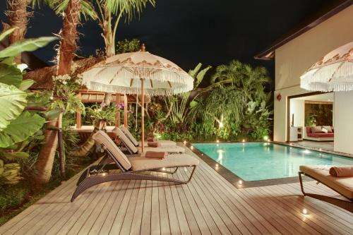 www.theelokvillas.com