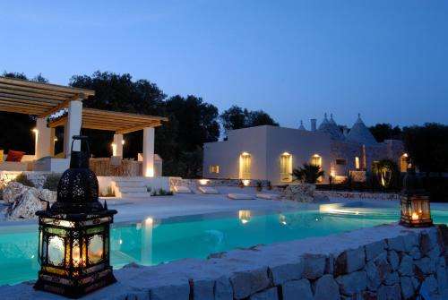 www.villamorescaostuni.it