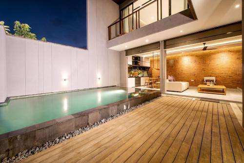 www.villadedayuhseminyak.com