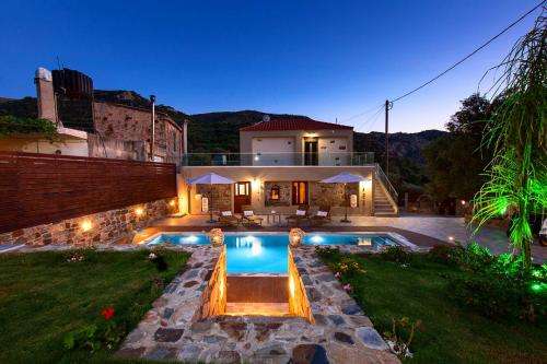 www.tzouganosvilla.gr
