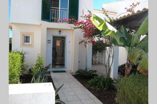 www.holidaysalgarve.com