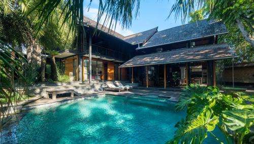 www.villacontibali.com