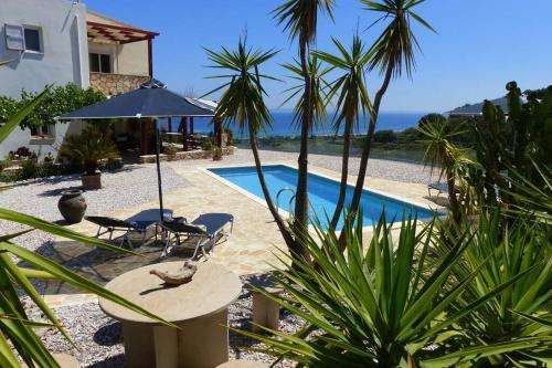 www.villa-miramare-crete.com