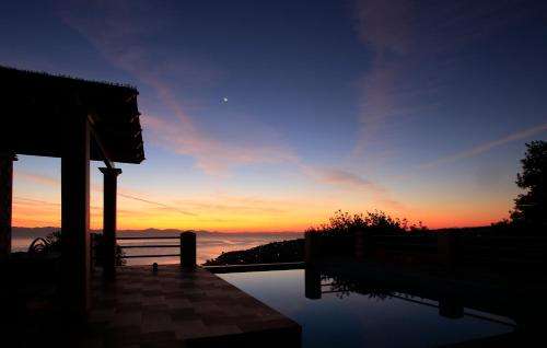 www.artistsvillas.com