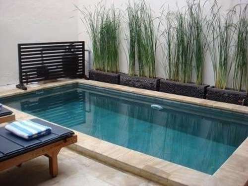 www.kutaroyalvillas.com