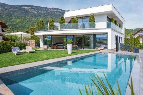 www.villa-aich.com