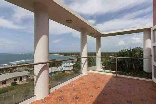 www.parasoltobago.holiday