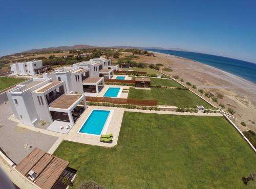 www.antonogloubeachvillas.com