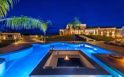 www.villashangrilazakynthos.gr