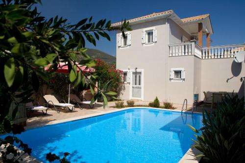 www.letorrivillas.gr