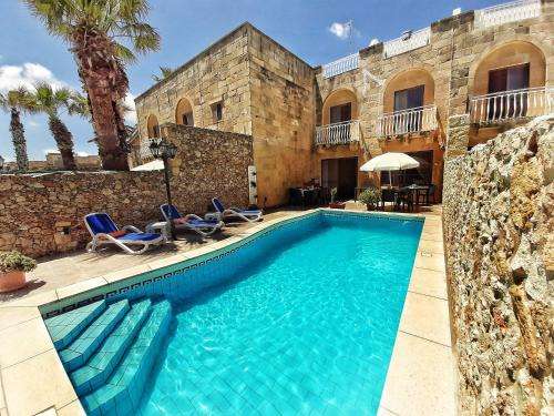www.blossomgozoholidays.com